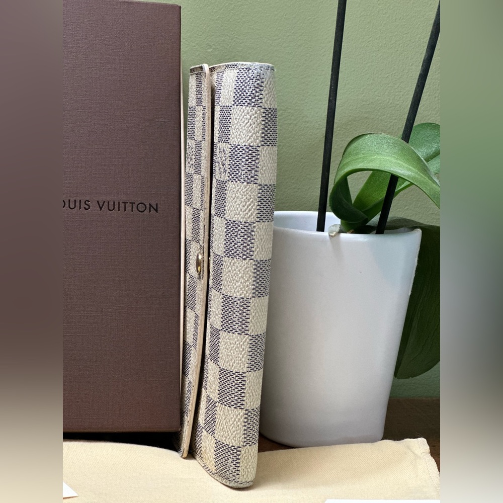 ❌SOLD❌Louis Vuitton Damier Azur Sarah Wallet with box & dust bag - Picture 4 of 17